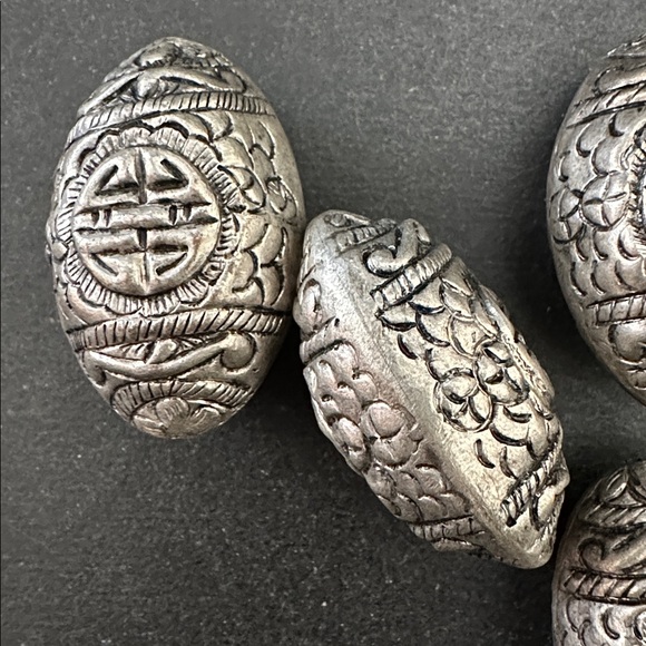 Rare Bundle of Large Vintage Metal Beads - Picture 2 of 4